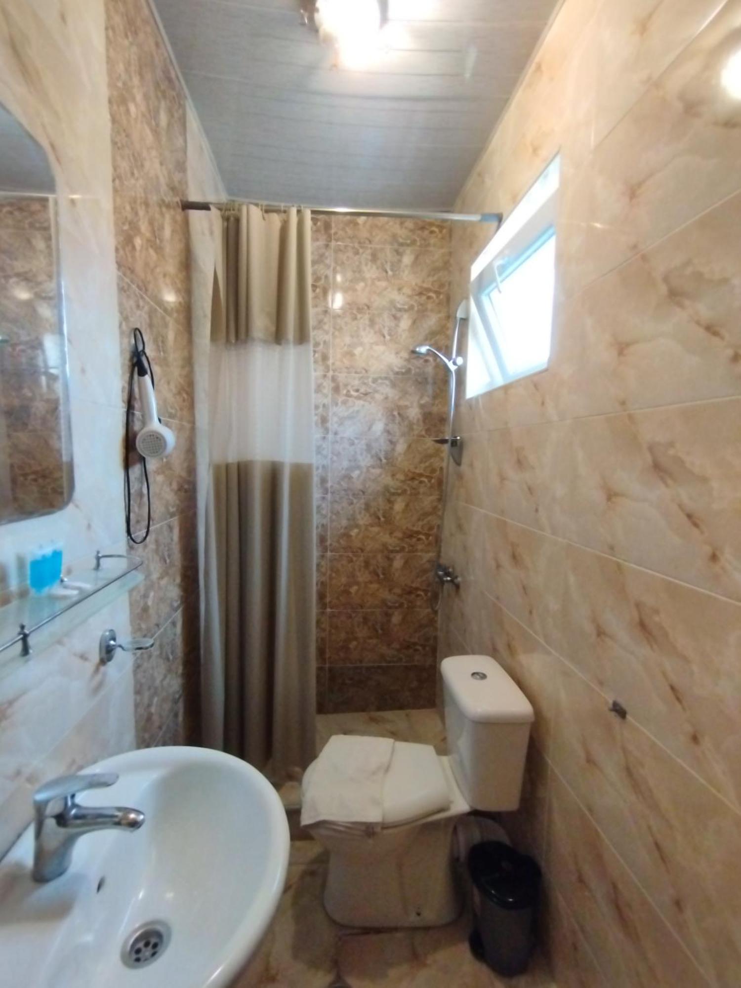 David Hotel Кутаиси Екстериор снимка
